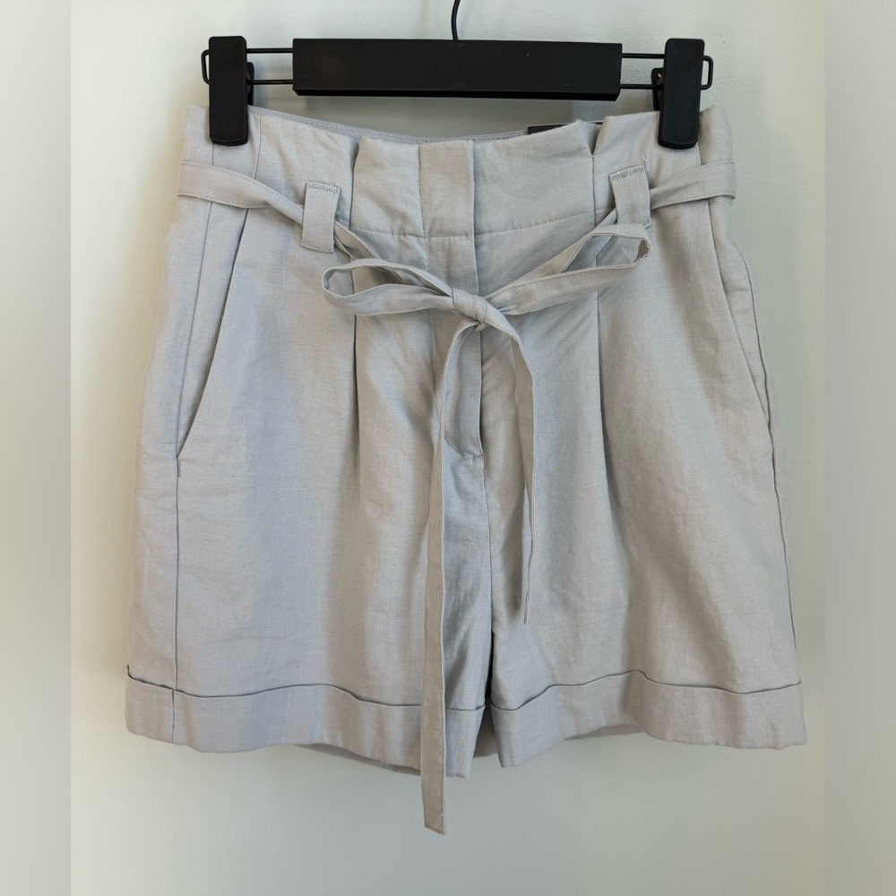 Express | Shortie High Rise Light Grey Linen Shorts 00